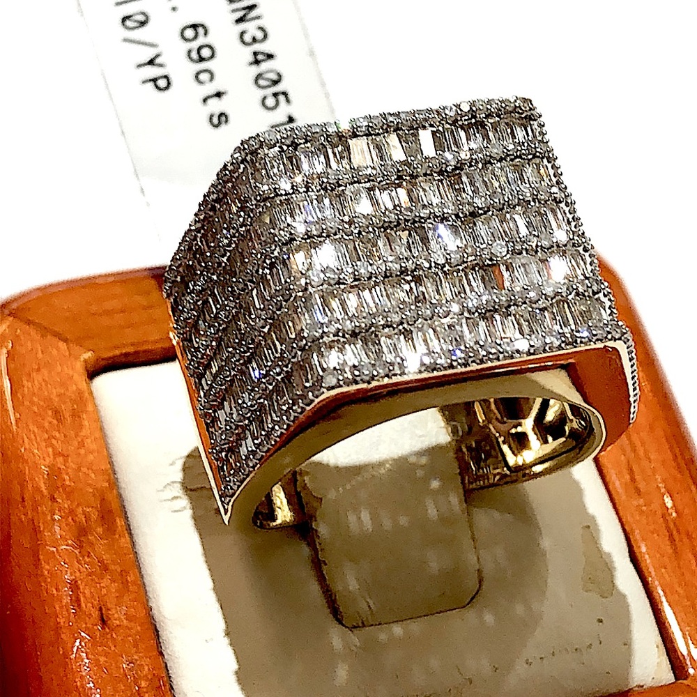 Gold and diamond ring